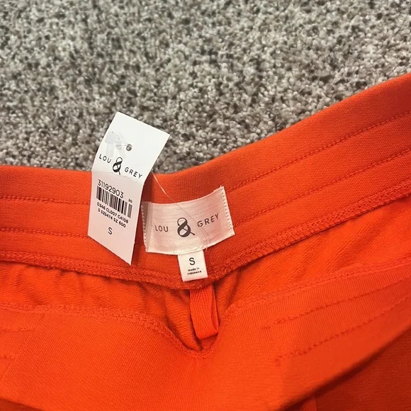 Lou & Grey Signature Softblend Drawstring Shorts size small - Picture 2 of 5